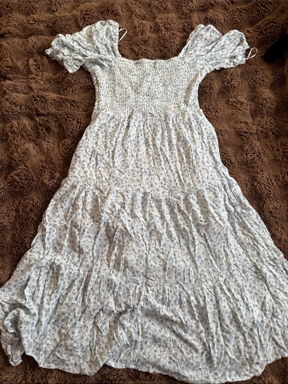 Floral Maxi Dress in Light Blue - Picture 4 of 4